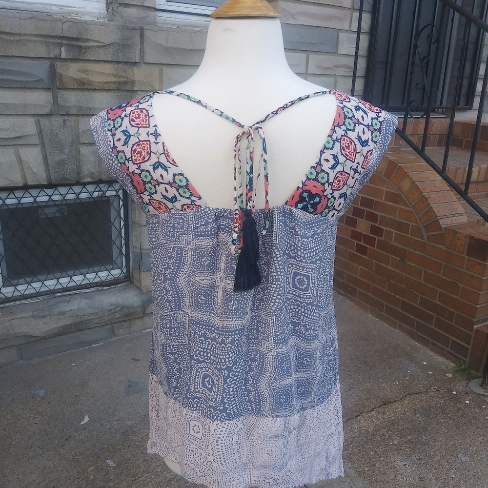 Knox Rose Boho Floral Flowy Tassle Blouse womens Size Medium